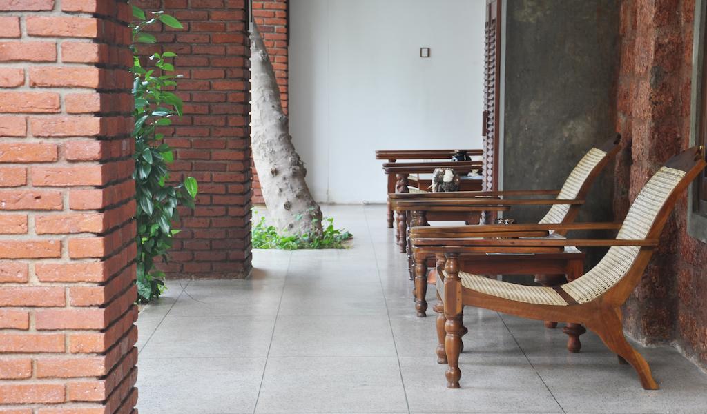 Lanka Bangla Inn Villas Restaurant & Travels Katunayaka Ngoại thất bức ảnh