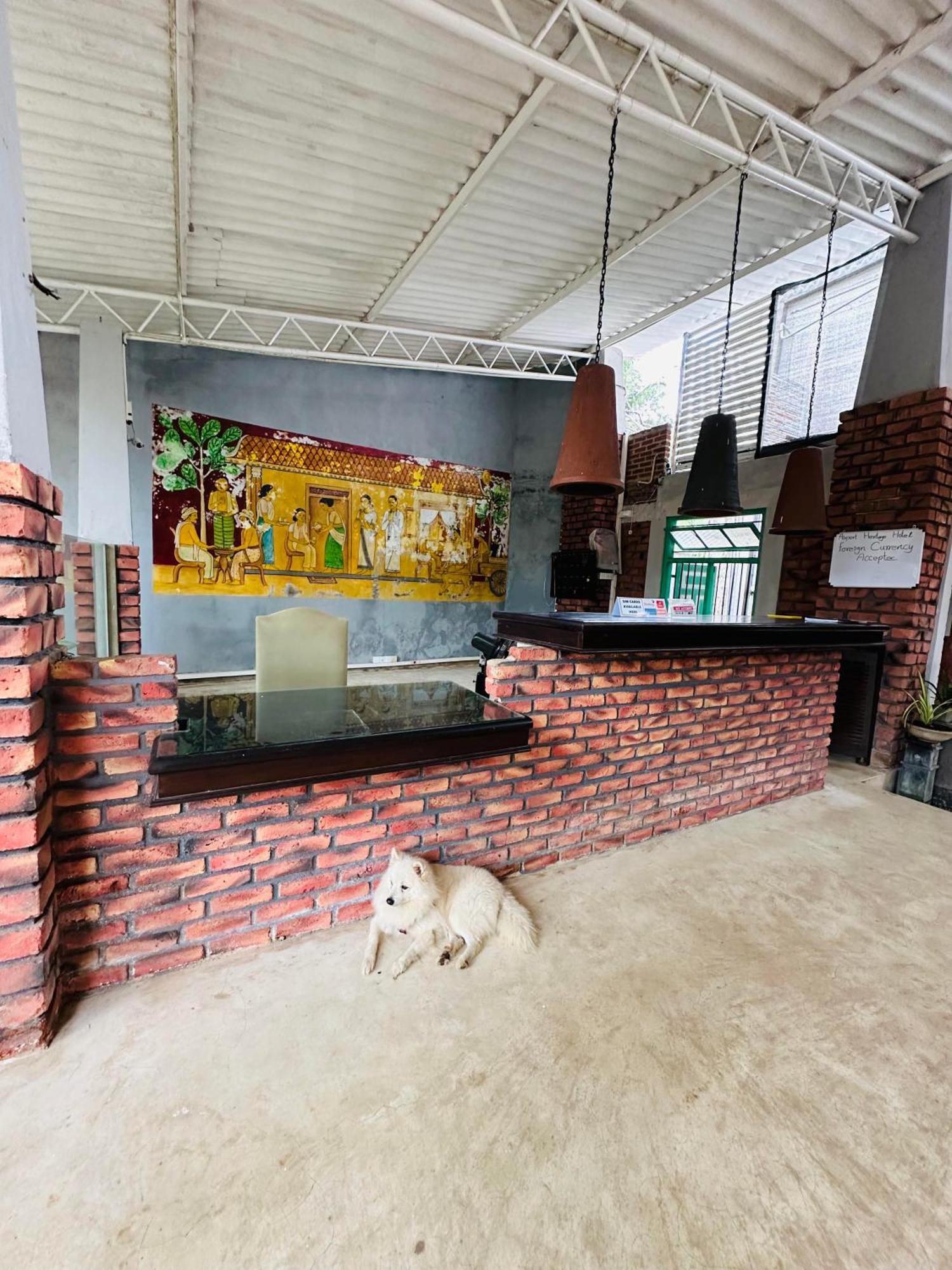 Lanka Bangla Inn Villas Restaurant & Travels Katunayaka Ngoại thất bức ảnh