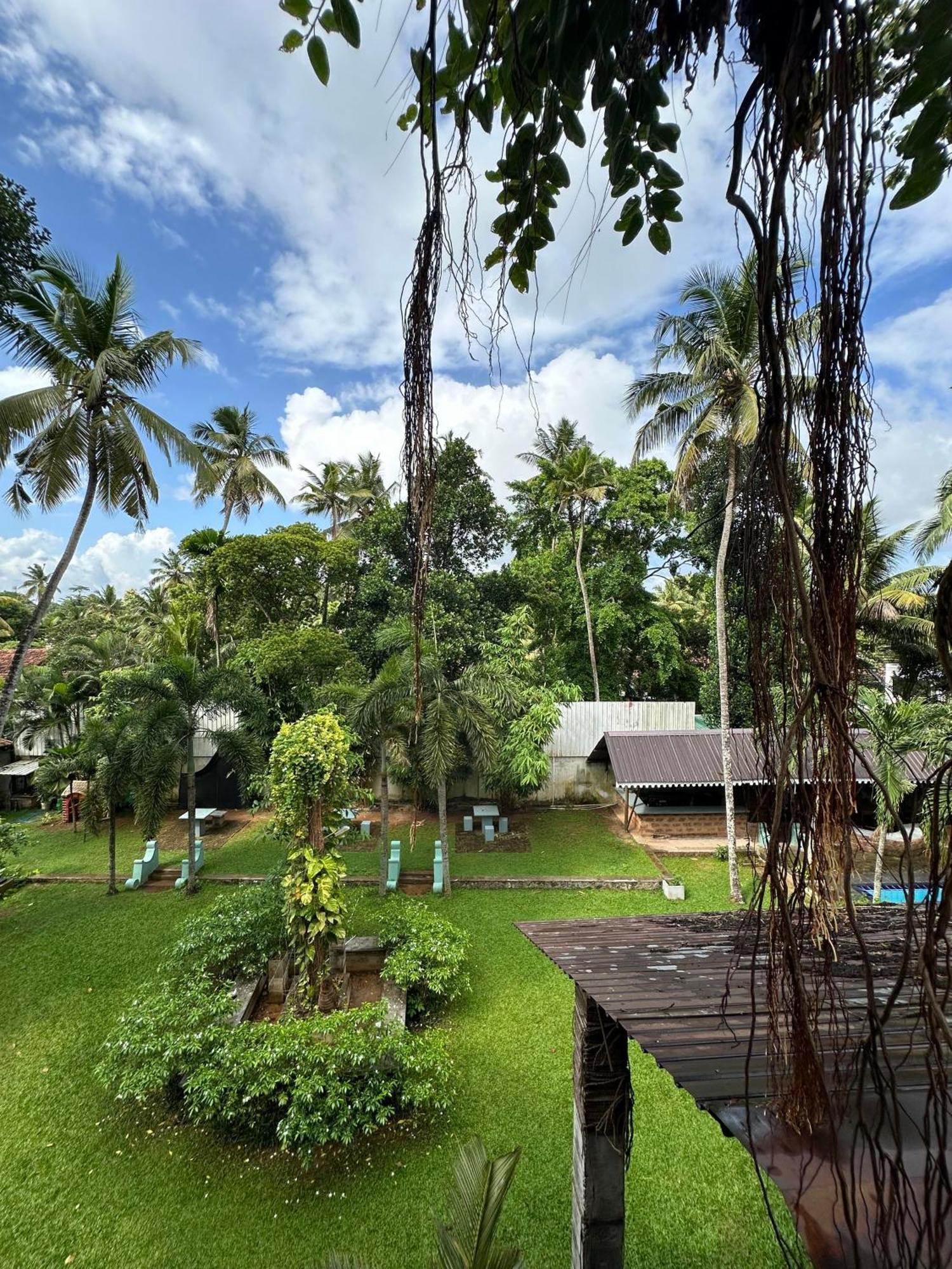 Lanka Bangla Inn Villas Restaurant & Travels Katunayaka Ngoại thất bức ảnh