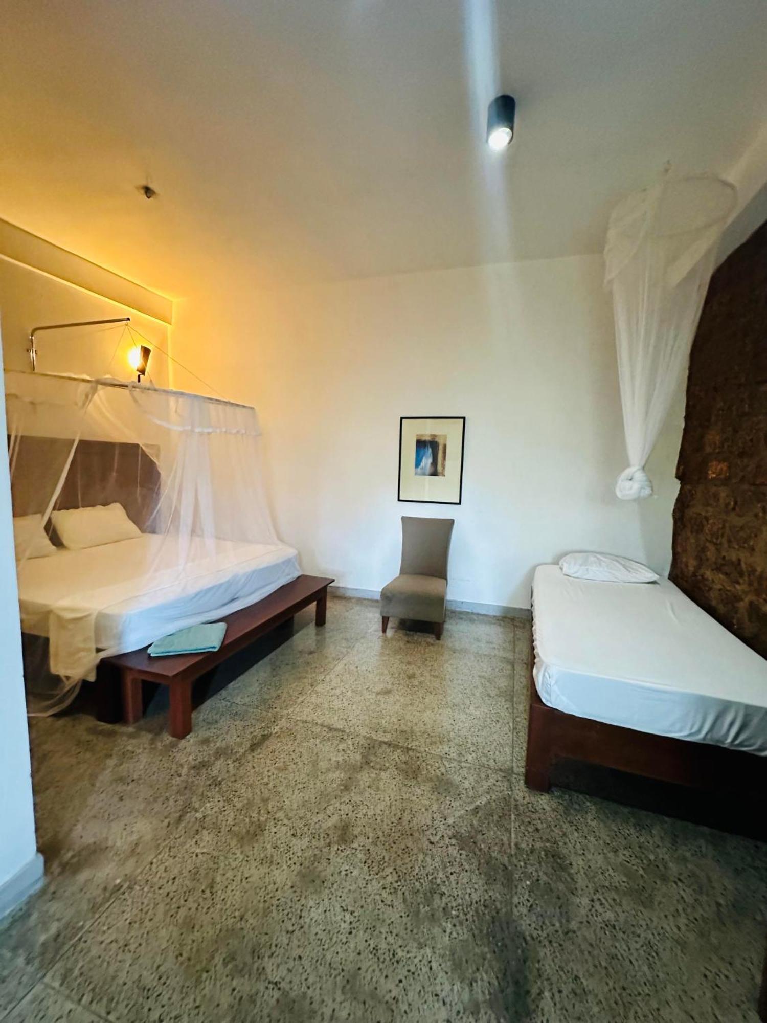 Lanka Bangla Inn Villas Restaurant & Travels Katunayaka Ngoại thất bức ảnh