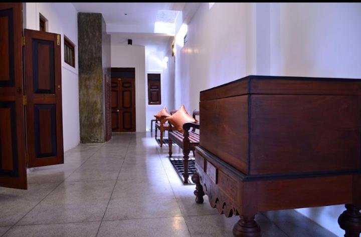 Lanka Bangla Inn Villas Restaurant & Travels Katunayaka Ngoại thất bức ảnh