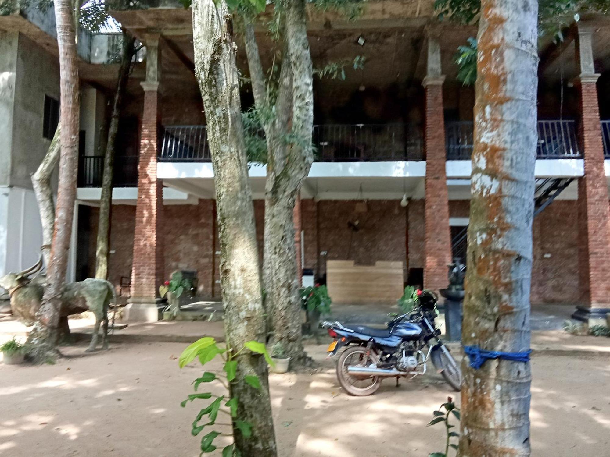 Lanka Bangla Inn Villas Restaurant & Travels Katunayaka Ngoại thất bức ảnh