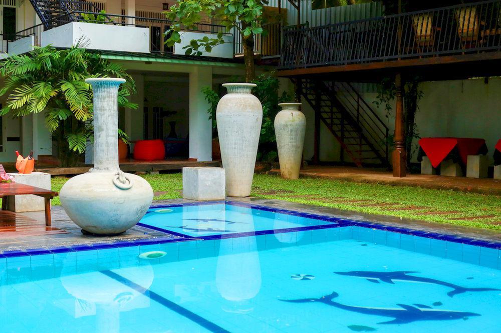 Lanka Bangla Inn Villas Restaurant & Travels Katunayaka Ngoại thất bức ảnh